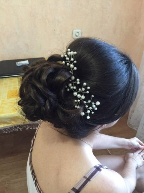 Я могу предложить сделать причёски, плести косы, профессиональный макияж (свадебный, дневной, вечерний, для фотосессии), детские причёски? 02