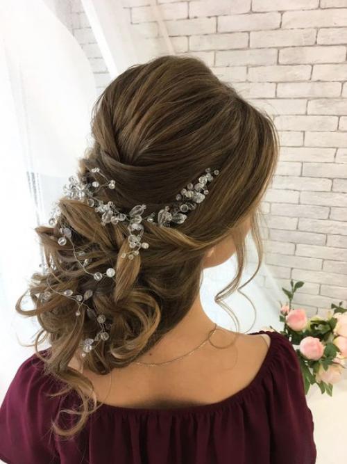 Требуются модели на красивые прически и макияж на этой неделе в будние дни. 01