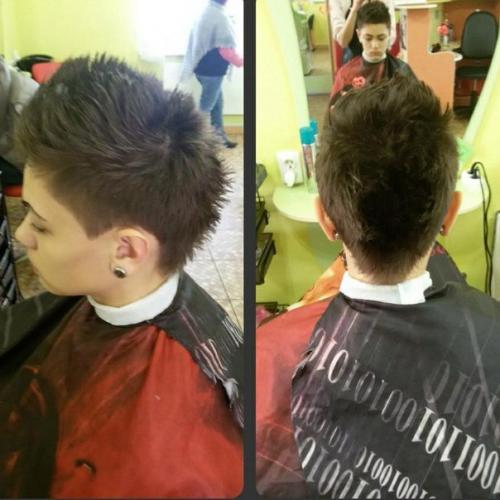 Дорогие клиенты, прически и макияж в салоне делают настоящие. 03