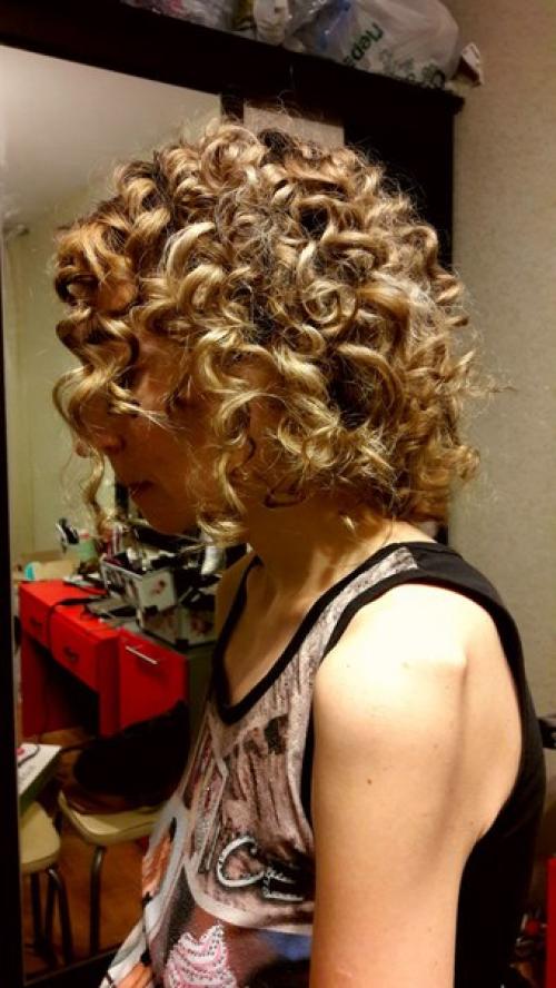 Королевы?  Я дипломированный визажист - стилист, мастер по прическам, бровист, чемпион юга России Volga Beauty Awards, Elbrus Beauty Awards? 07