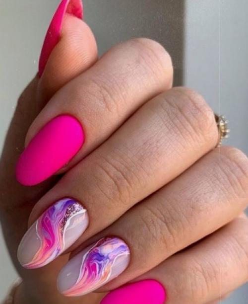 Аккуратный маникюр - прекрасное дополнение к стильному наряду, красивой прическе и подходящему макияжу. 02