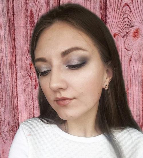 Здравствуйте, девушки?  Я мастером по прическам и визажистом являюсь! 07