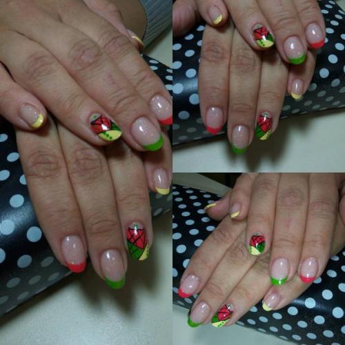 Дорогие клиенты, прически и макияж в салоне делают настоящие. 04