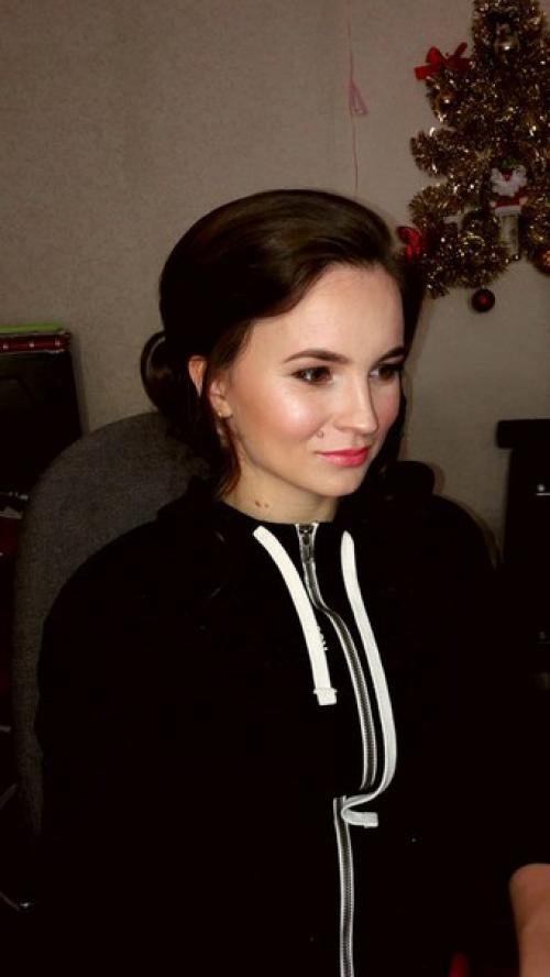 Королевы?  Я дипломированный визажист - стилист, мастер по прическам, бровист, чемпион юга России Volga Beauty Awards, Elbrus Beauty Awards? 06