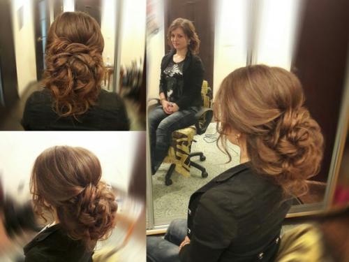 Здравствуйте, девушки?  Я мастером по прическам и визажистом являюсь! 05