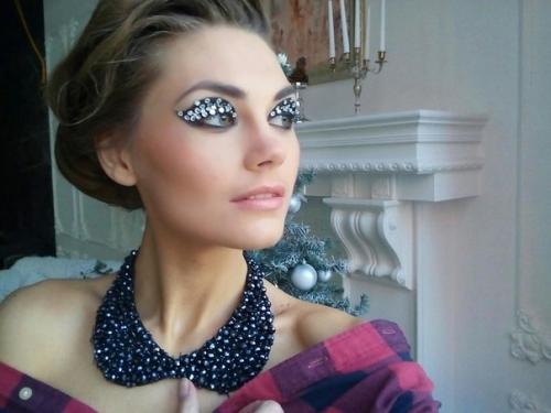 Модели на МАКИЯЖ и прически нужны. 07