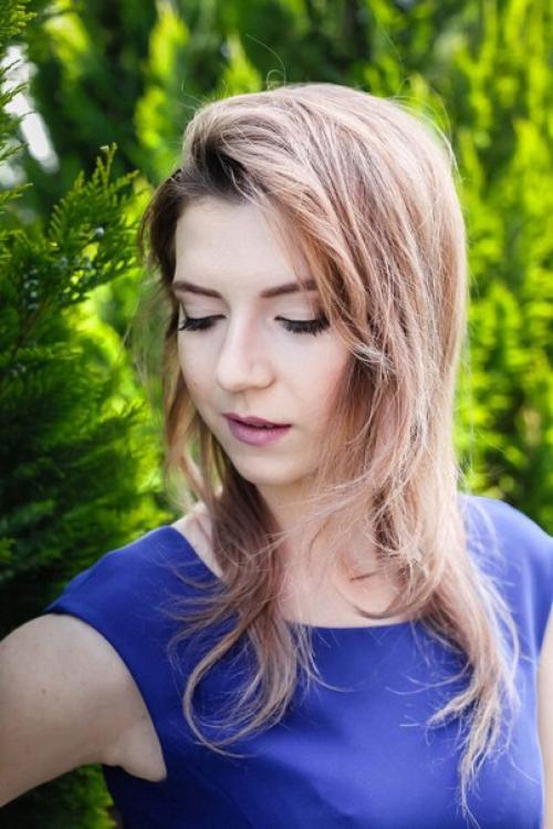 Предлагаю качественный дневной, вечерний, свадебный макияж, нюд лук, а также прически любой сложности по доступным ценам. 03