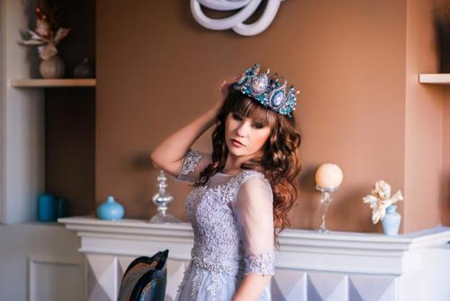 Требуются модели на: 02