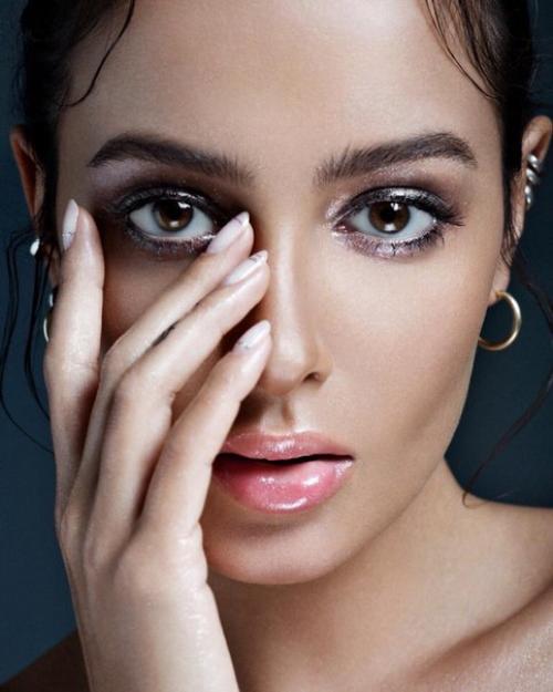 И прическа бесплатно. 03