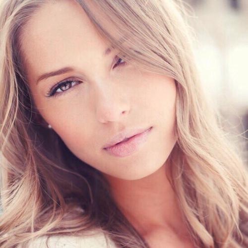 Вот уже в конце этой недели влюбленные пары отметят самый романтический праздник в году - день святого Валентина. 08