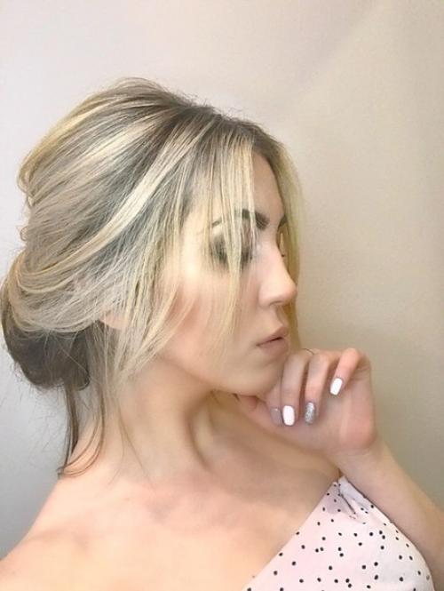 Яркий макияж и лёгкая воздушная прическа. 04