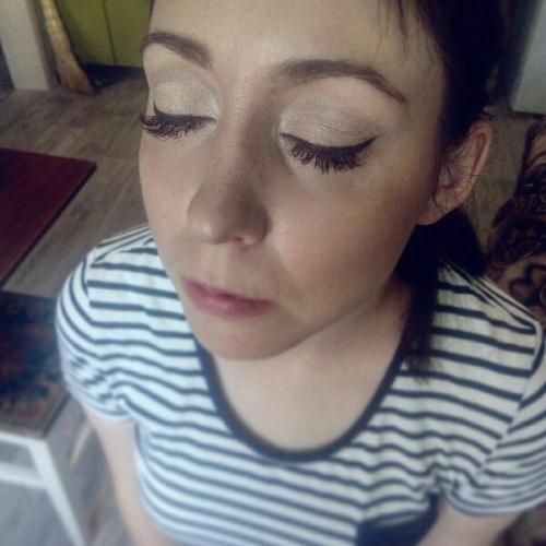 Дорогие девочки, веду запись на макияж и прически, по всем вопросам в лс. 04