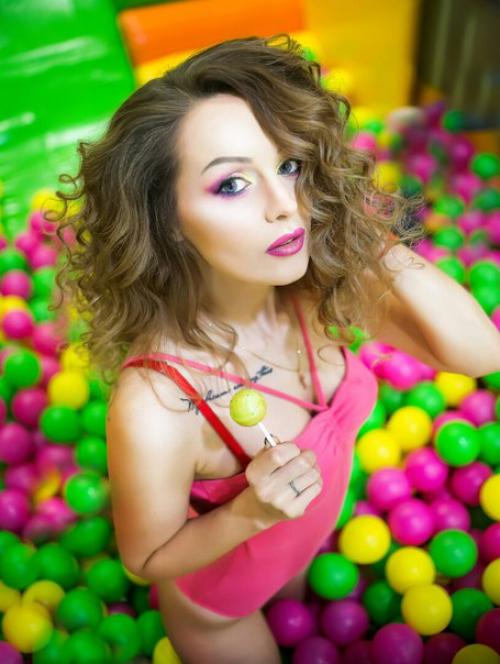 Дорогии девочки?  Кому макияж на 8 марта? 04