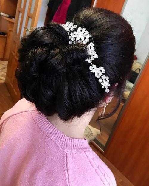 Здравствуйте!  Я квалифицированный визажист и мастер по прическам с большим опытом работы. 01 Здравствуйте!  Я квалифицированный визажист и мастер по прическам с большим опытом работы. 01