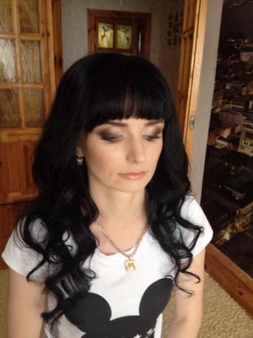 Предлагаю качественный дневной, вечерний, свадебный макияж, нюд лук, а также прически любой сложности по доступным ценам. 02