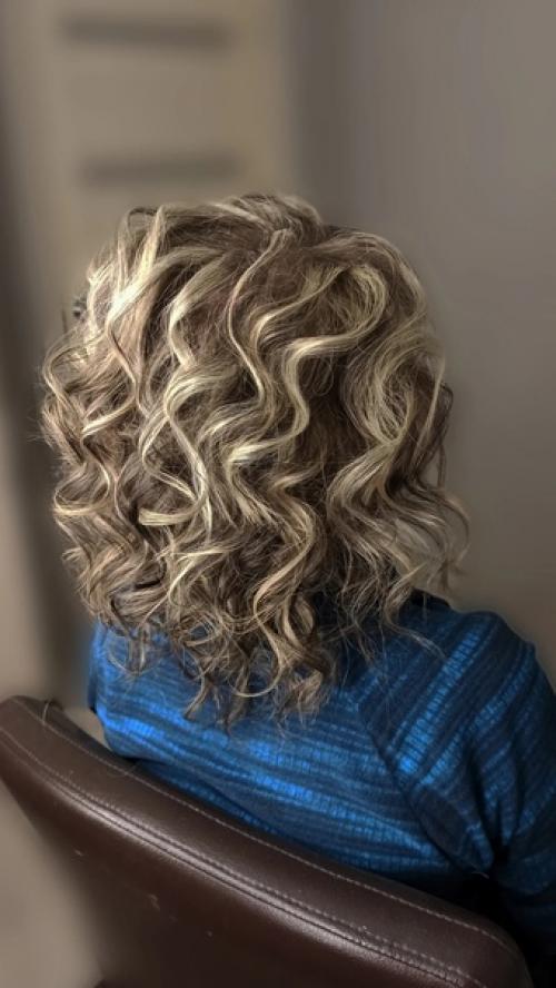 Макияж/ укладка трансформированная в прическу с легкой фиксацией невидимок. 02