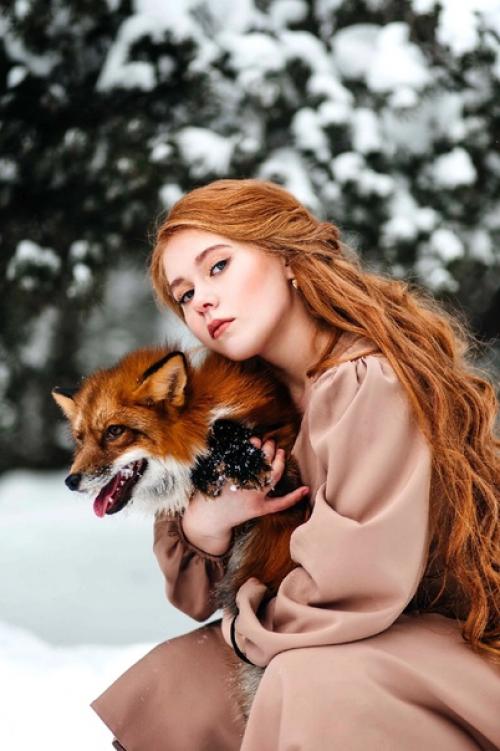 Прекрасное зимнее утро, пушистый снег, запах хвои и ты нежная и утонченная на едине с природой. 02