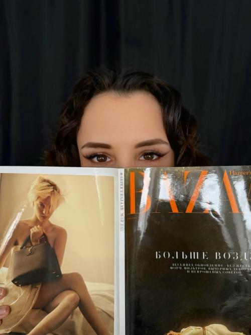 Фотосессия - это признак любви к себе. 
