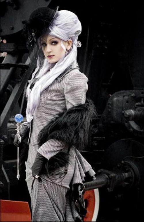 Жертвы красоты прошлых веков со временем тенденции красоты приходят и уходят. 01 Жертвы красоты прошлых веков со временем тенденции красоты приходят и уходят. 01