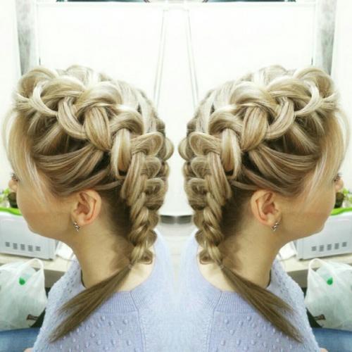 Дорогие девушки, предлогаю акцию 50% на макияж и 20% на прически до конца марта! 04