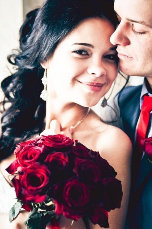 Девочки?  Предлагаю макияж и прически по ооочень приятным ценам только за расходники! 01