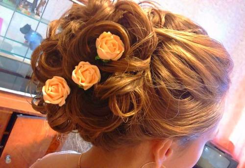 Милые девушки.  Мы предлагаем вам свою помощь в создании любого праздничного образа. 02