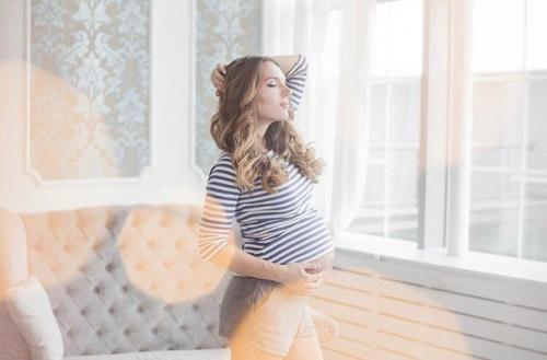 ? 11. Марта?  Фотосъемка в прекрасной белой студии с шарами? 04