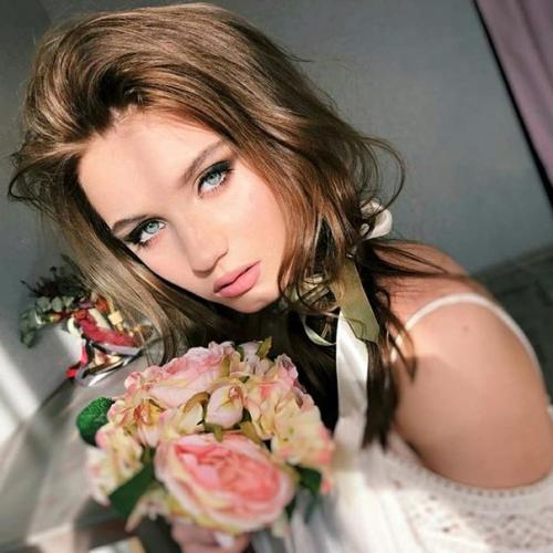 Это?  Преображение?  Навеяно самой весной? 01