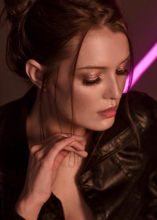 Нужны модели на макияж 750 Р., локоны 750 Р., причёски от 750 Р. (свадебный образ - другое предложение. 07