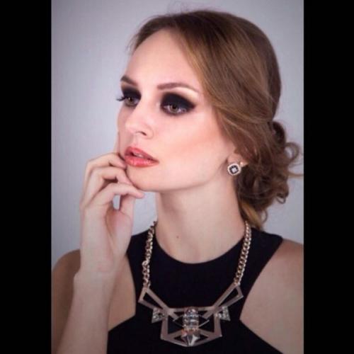 Девушки срочно требуются модели на фотосессию, прическу и макияж с волосами ниже плеч! 01