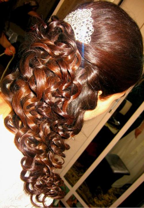 Милые девушки.  Мы предлагаем вам свою помощь в создании любого праздничного образа. 03