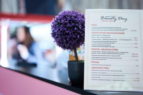 Совсем скоро будет много красоты с Екатериной Казначеевой а пока ловите бекстейдж с нашей съемки! 05