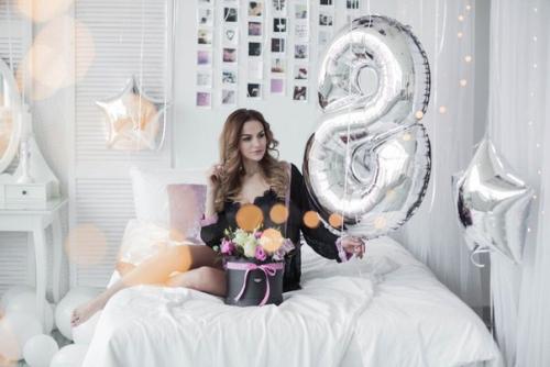 ? 11. Марта?  Фотосъемка в прекрасной белой студии с шарами? 01