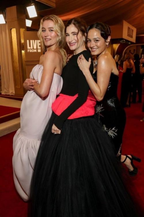 Сара пиджон - хорошенькая, но что она надела? 07