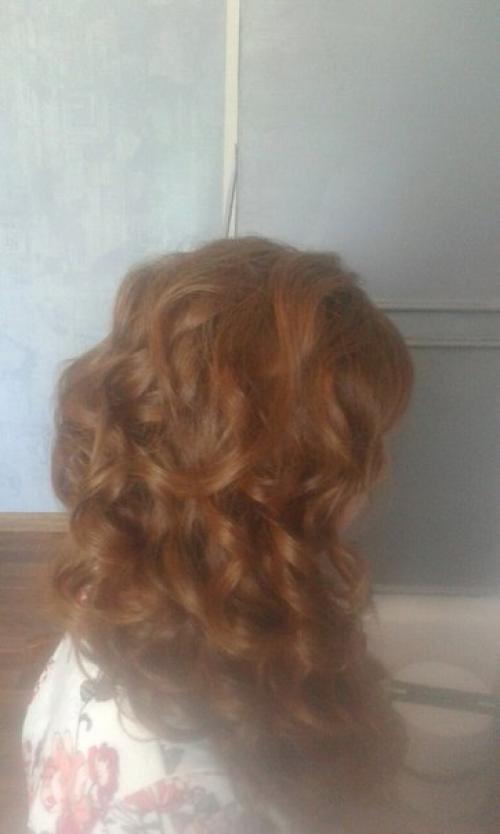 Девушки, приглашаю вас, на дневной и вечерний макияж, прически, локоны для отработки скорости, пополнения портфолио и клиентской базы. 07