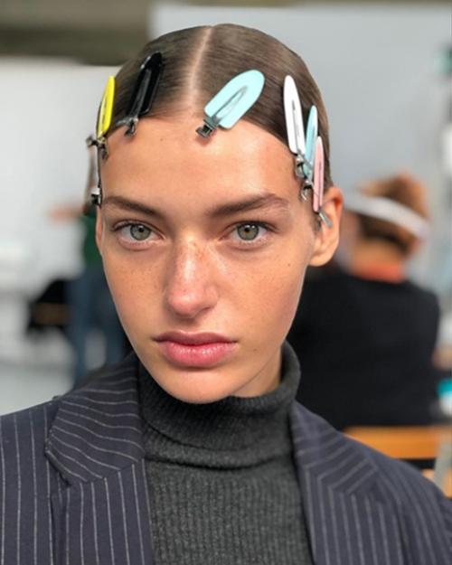 Trend Report: как стричь и укладывать волосы этой весной. 06 Trend Report: как стричь и укладывать волосы этой весной. 06