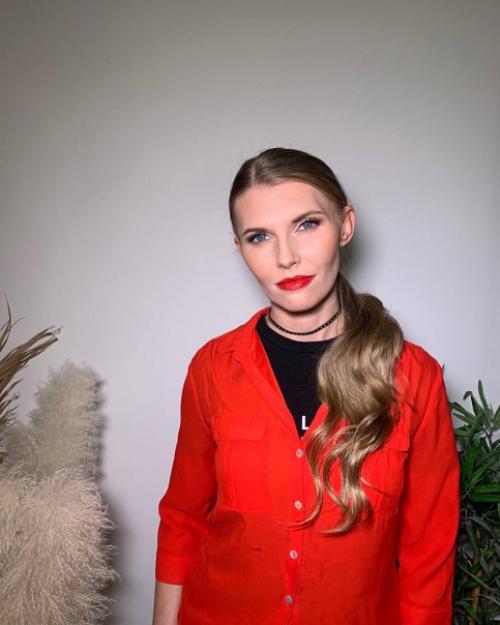 Весна - пора безумств, лишь отдавшись которым возможно сполна насладиться счастьем. 01