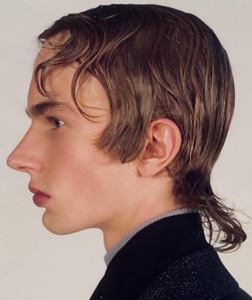 Trend Report: как стричь и укладывать волосы этой весной. 03 Trend Report: как стричь и укладывать волосы этой весной. 03