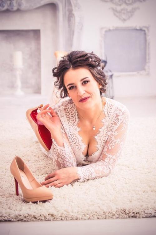 Требуются модели для съемки в фотопроекте Утро Невесты умение позировать, размер до 48, волос длинный! 08