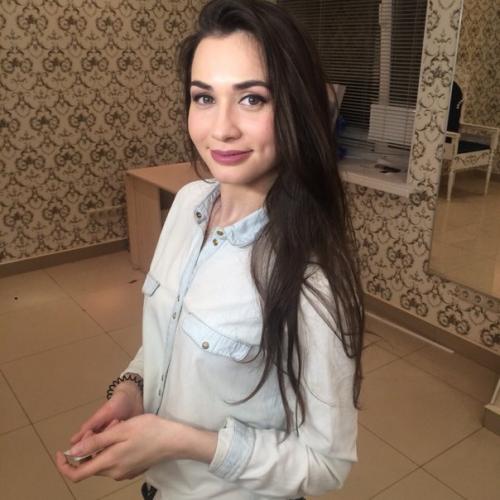 Модели для макияжа нужны. 08