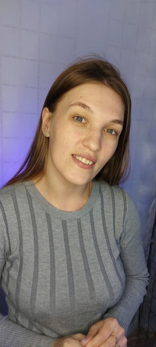 На моделе представлен современный, модный на данный момент вечерний макияж. 01