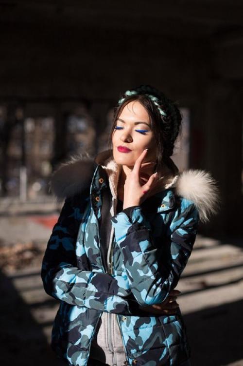 Привет!  Ищу модель на макияж и причёску 05. 02