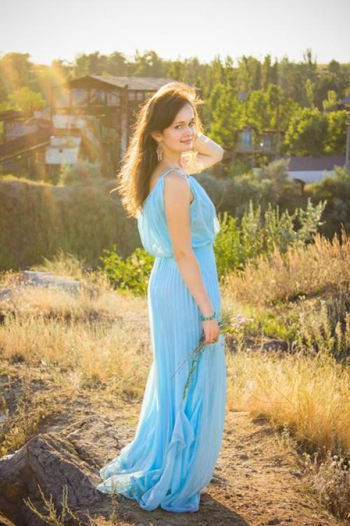 Дорогие выпускницы!  Команда Vpro приглашает вас на создание образа для вашего выпускного бала! 02