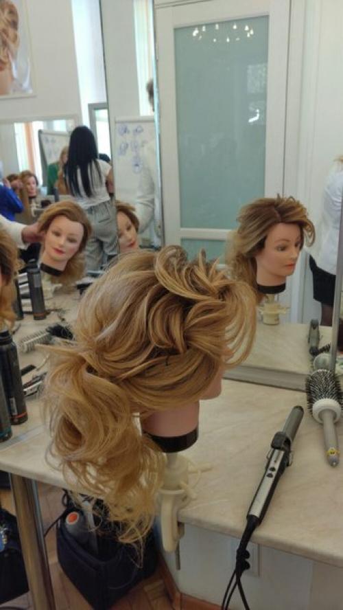 Мы приглашаем моделей на бесплатную профессиональную фотосессию занятость 18 и 19 апреля по несколько часов. 02