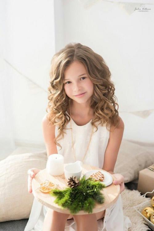 Модель!  Дорогие красотки в предверии выпускного вечера уже открыта запись на макияж и причёски! 03