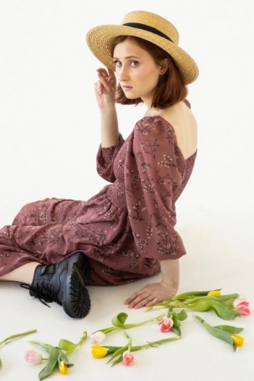 Впереди главные события для многих девушек, последние звонки, выпускные, свадьбы. 02