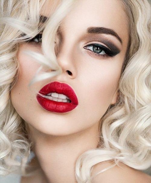 Ищу мастера, который сможет приехать на дом (Ванеева) и сделать вечерний макияж + прическа) 2000-2500. 03