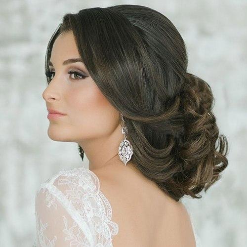 Первый сказочный вечер, который переживает девушка, - это её выпускной бал. 02