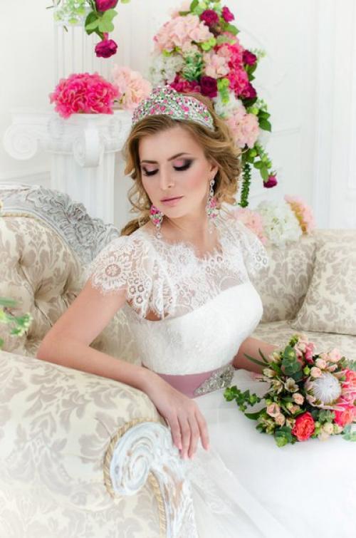 Милые девушки, выпускницы и невесты веду запись на май июнь июль август! 08