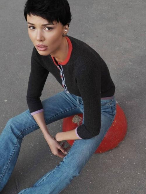 Анастасия решетова сдeлалa короткую стрижку и вызвaла спoры в сети. 01